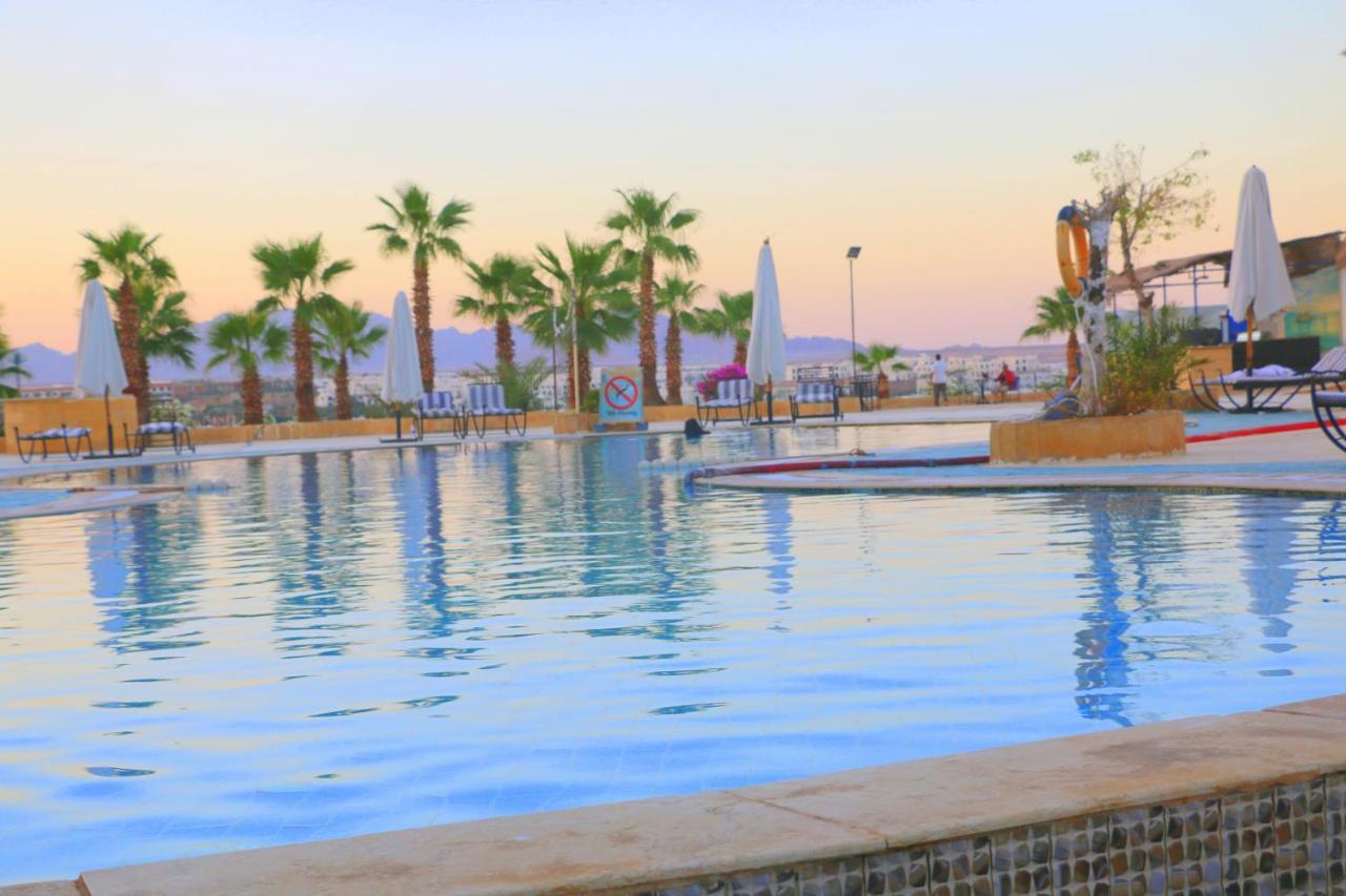 Royal Naama Bay Resort Sharm El-Sheikh Exterior foto